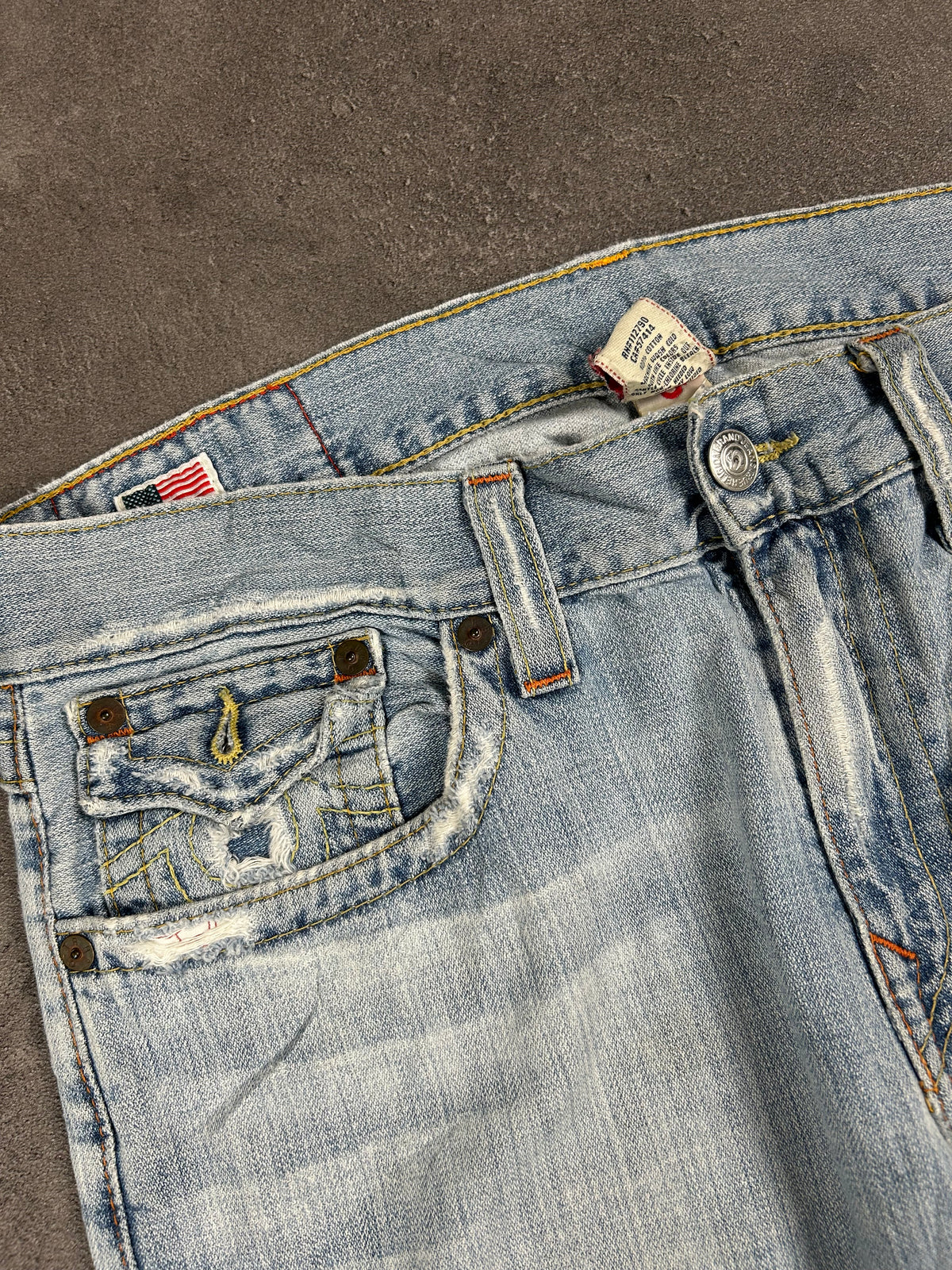 True Religion Relaxed Straight Jeans (XL)