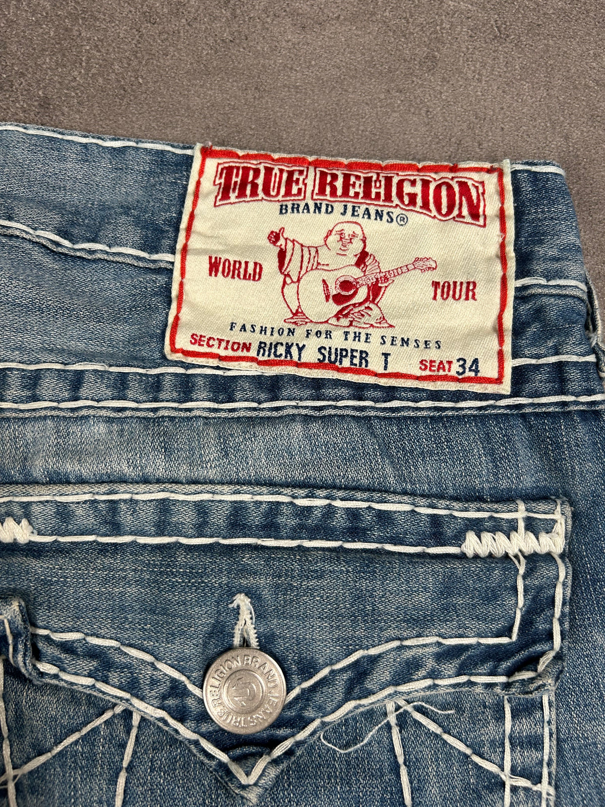 True Religion Relaxed Straight Jeans (XL)
