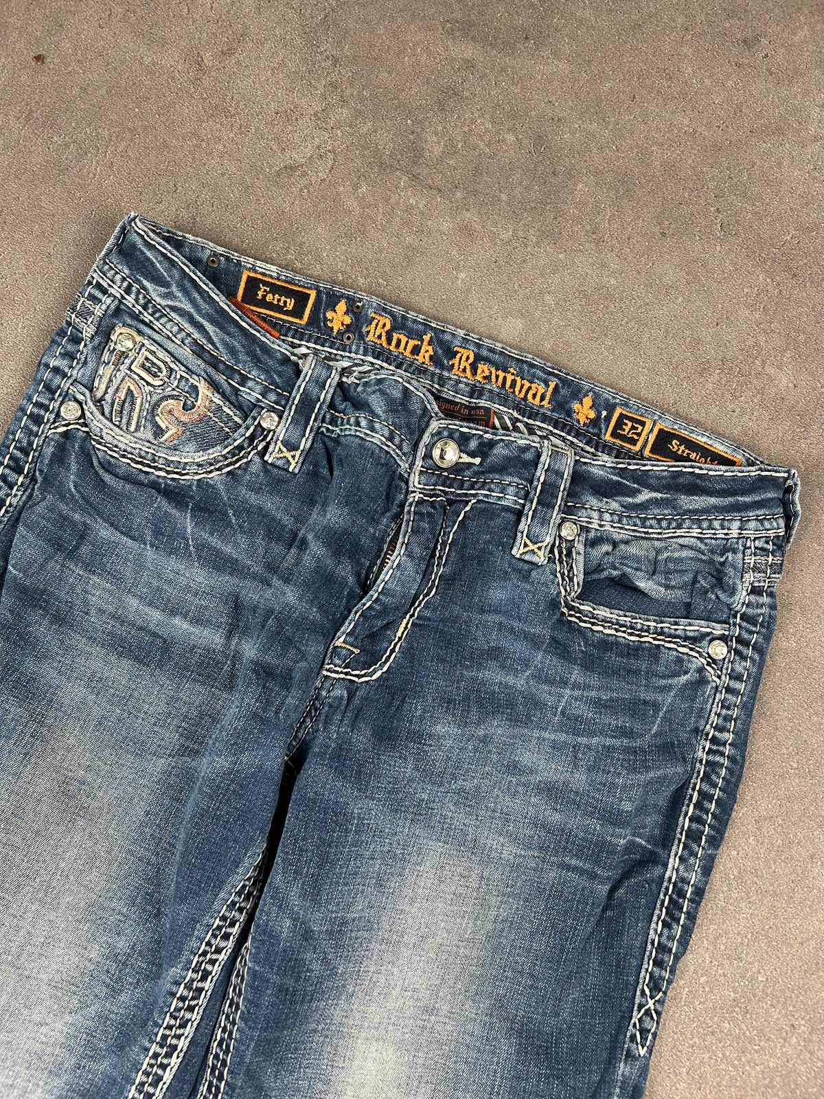 Rock Revival Straight Jeans (L 40)