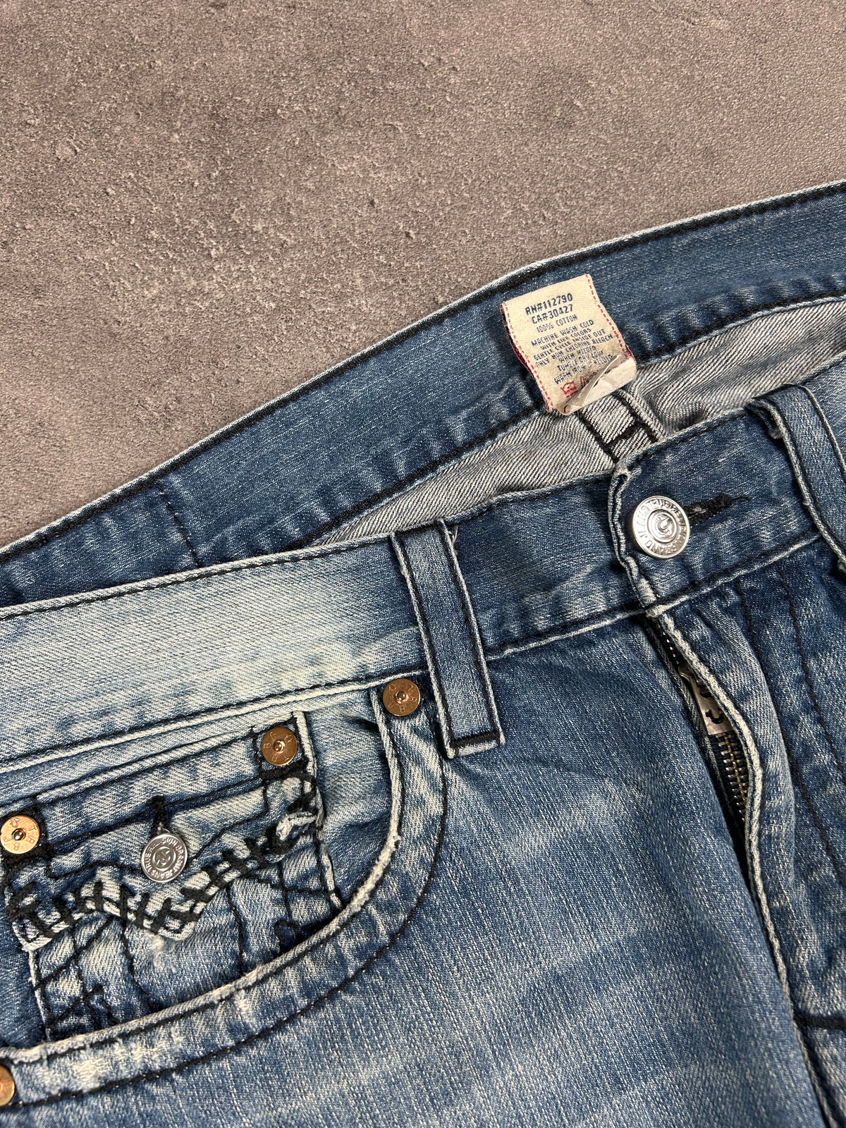 True Religion Relaxed Straight Jeans (L)