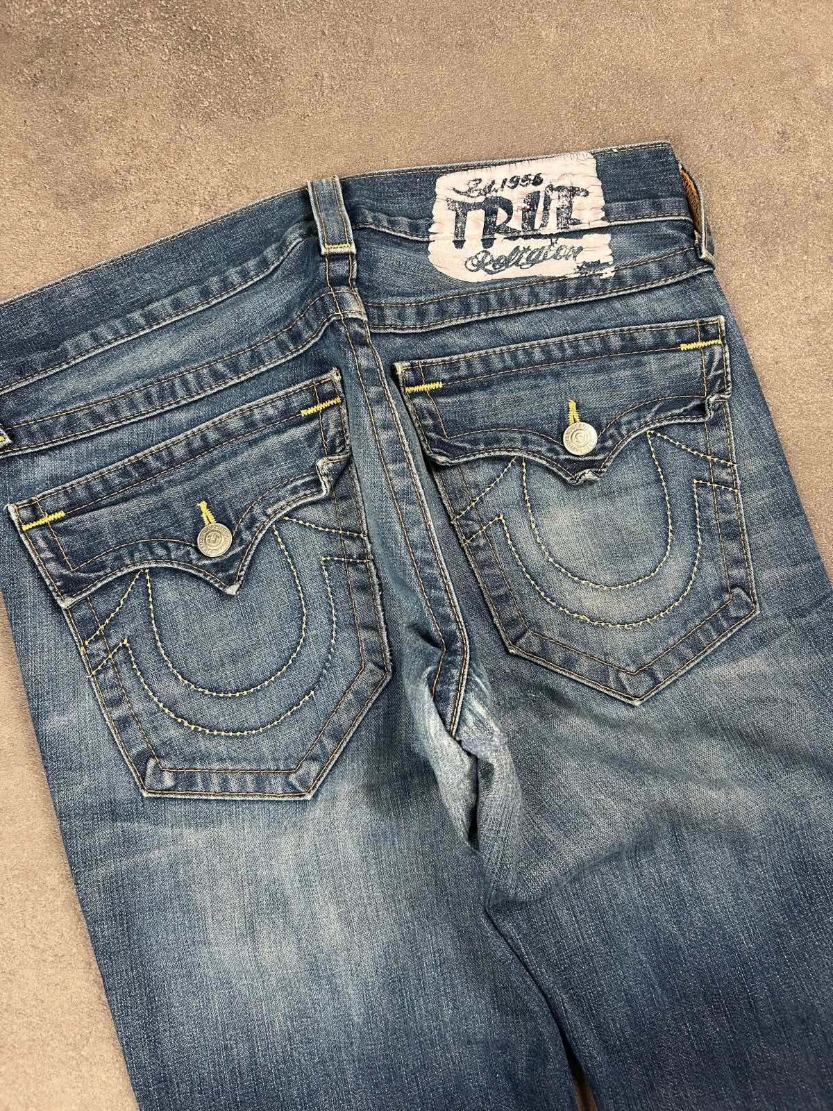 True Religion Relaxed Straight Jeans (M)
