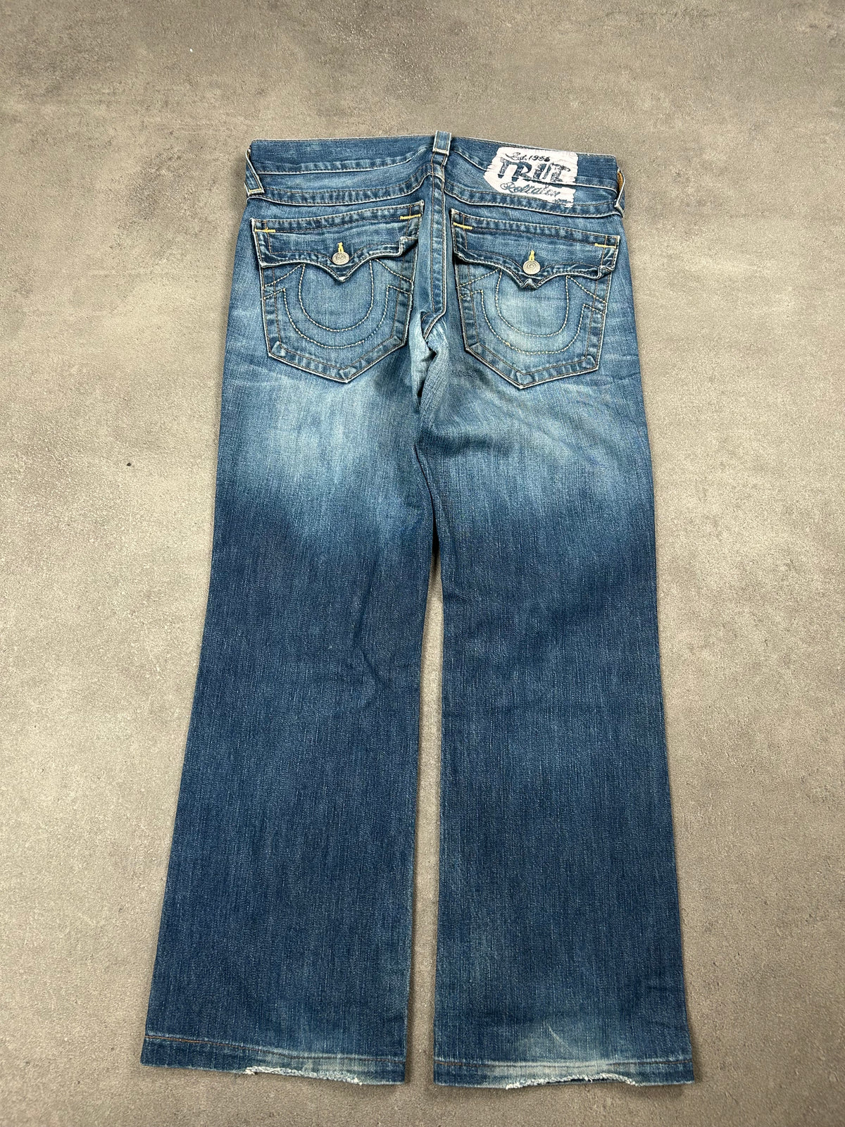 True Religion Relaxed Straight Jeans (M)
